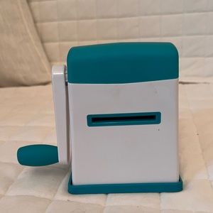 Diamond Press Mini die cutting and embossing machine -machine only